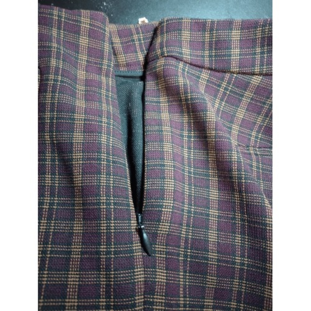 Elle‎ Tahari Pants Ladies 6 Maroon Plaid Ankle Straight Leg - Picture 4 of 8